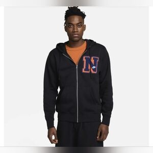 Nike Club FleeceMen's French Terry Pullover Hoodie